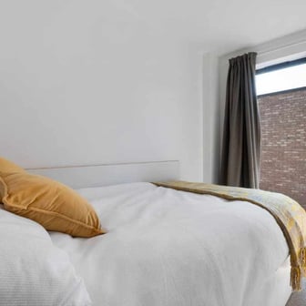 Silver En-suite - Image 2