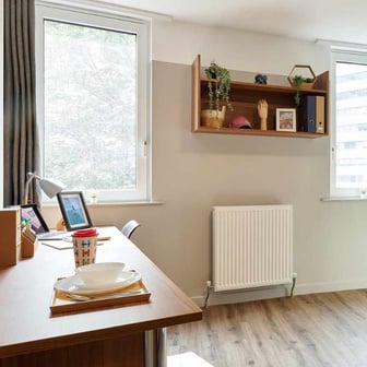 Penthouse Studio - Image 4