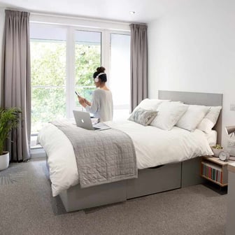 Bronze Studio Deluxe (Balcony) - Image 1