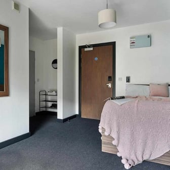 Platinum One Bed Flat - Image 3