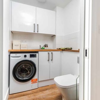 Deluxe 2 Bedroom Apartment - Image 10