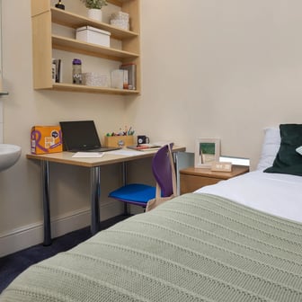 Classic Georgian Room - Image 6