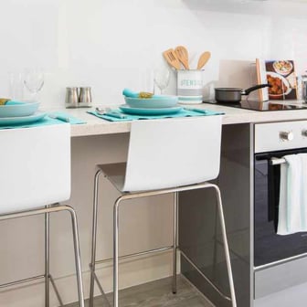 Studio Premium - Image 2