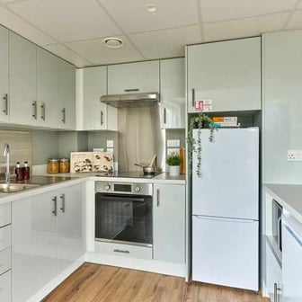 Ensuite Gold - Image 5