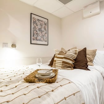 Classic Studio (Floors 10-19) - Image 6