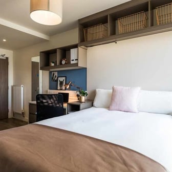 Silver Ensuite - Image 1