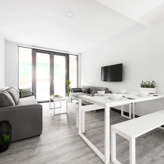 Penthouse En Suite - Image 3