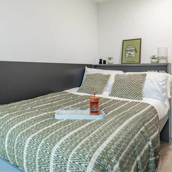 Ensuite Classic 6 Bed - Image 3