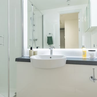 Studio Premium - Image 3