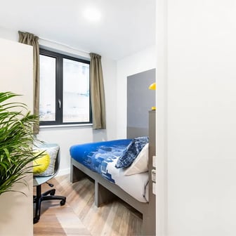 Standard En Suite - Image 4