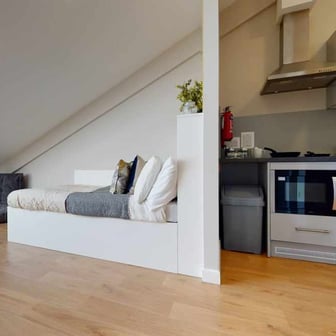 Penthouse Studio - Image 3