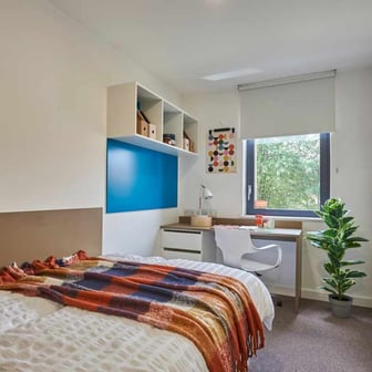 2 Bed Apartment - Image 1