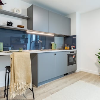 Studio Executive - Image 4