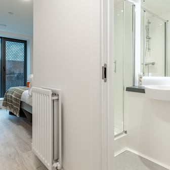 Ensuite Classic 6 Bed Upper Floor - Image 5