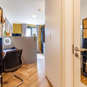 Classic Studio - Image 2