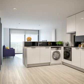  Deluxe Ensuite in 2 Bed Apartment - Image 2
