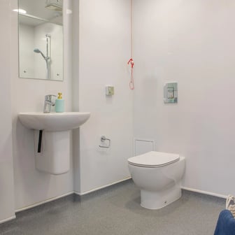 Deluxe Studio - Image 6