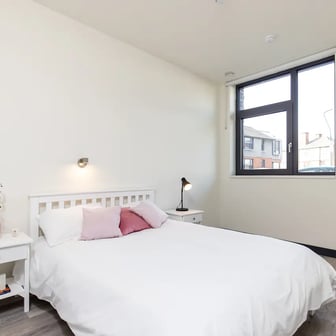 Classic 1 Bed Apartment  - Image 2