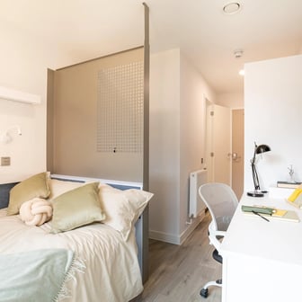 Premium En-suite Room - Image 1