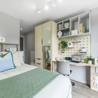 5 Bed Standard Ensuite - Image 2