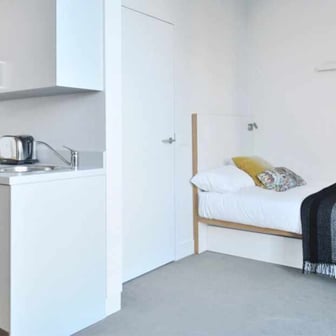 Studio Standard - Image 4