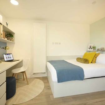 Silver Studio - Image 1