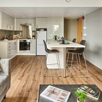 Ensuite Gold - Image 4