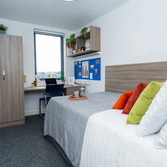 Premium En-suite - Image 1