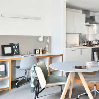 Studio Large - Image 2