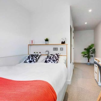 Ensuite Deluxe - Image 2