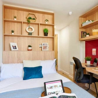 Ensuite Gold - Image 2