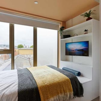 Studio Bronze - Image 2