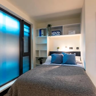 Premium Ensuite in 2 Bed Apartment - Image 1