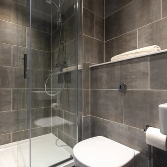 Classic 1 Bed Apartment  - Image 9