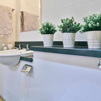 Apartment Classic 2 Bed - Shared Bathroom - Image 4