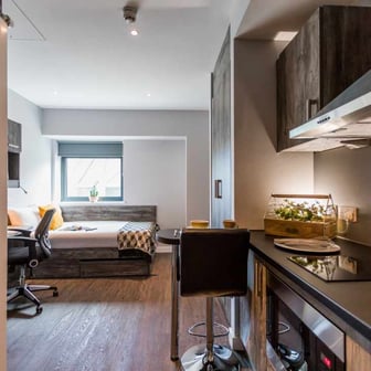 Silver Studio - Image 1