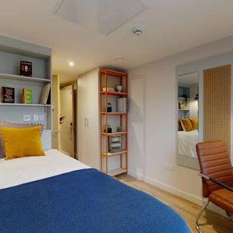 10 Bed En-suite - Image 1