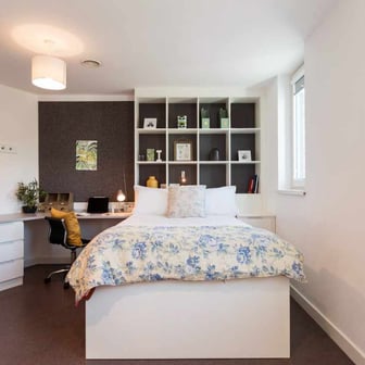 Gold Studio - Image 1