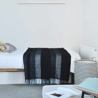 Studio Standard - Image 3