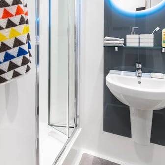 Standard En Suite - Image 2