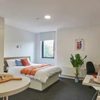 Platinum Studio - Image 1