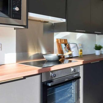 Flat One Bed Platinum - Image 4