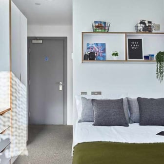 Ensuite Silver - Image 1