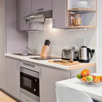 Studio Platinum Deluxe (balcony) - Image 2