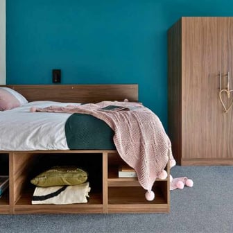 Studio Accessible Gold - Image 1