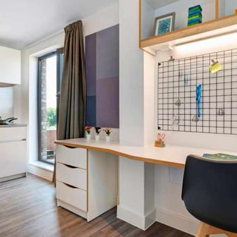 Studio Platinum Plus - Image 3