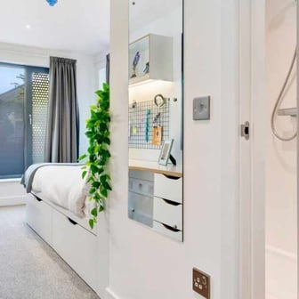 Ensuite Gold - Image 4
