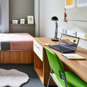 Studio Basic - Image 1