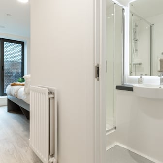 Ensuite Classic 8 Bed - Image 5