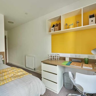 5 Bed En-suite - Image 1